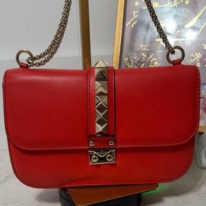 Valentino Garavani  Glam lock flap Studded Leather Shoulder Bag EUC